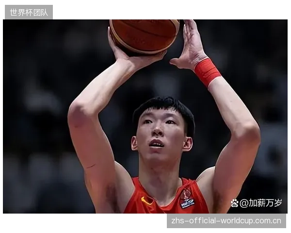 周琦尽管受到伤病困扰,其场均篮板数据仍位列本土球员第一,展现了顶级护框能力。 周琦尽管受到伤病困扰,其场均篮板数据仍位列本土球员第一,展现了顶级护框能力。